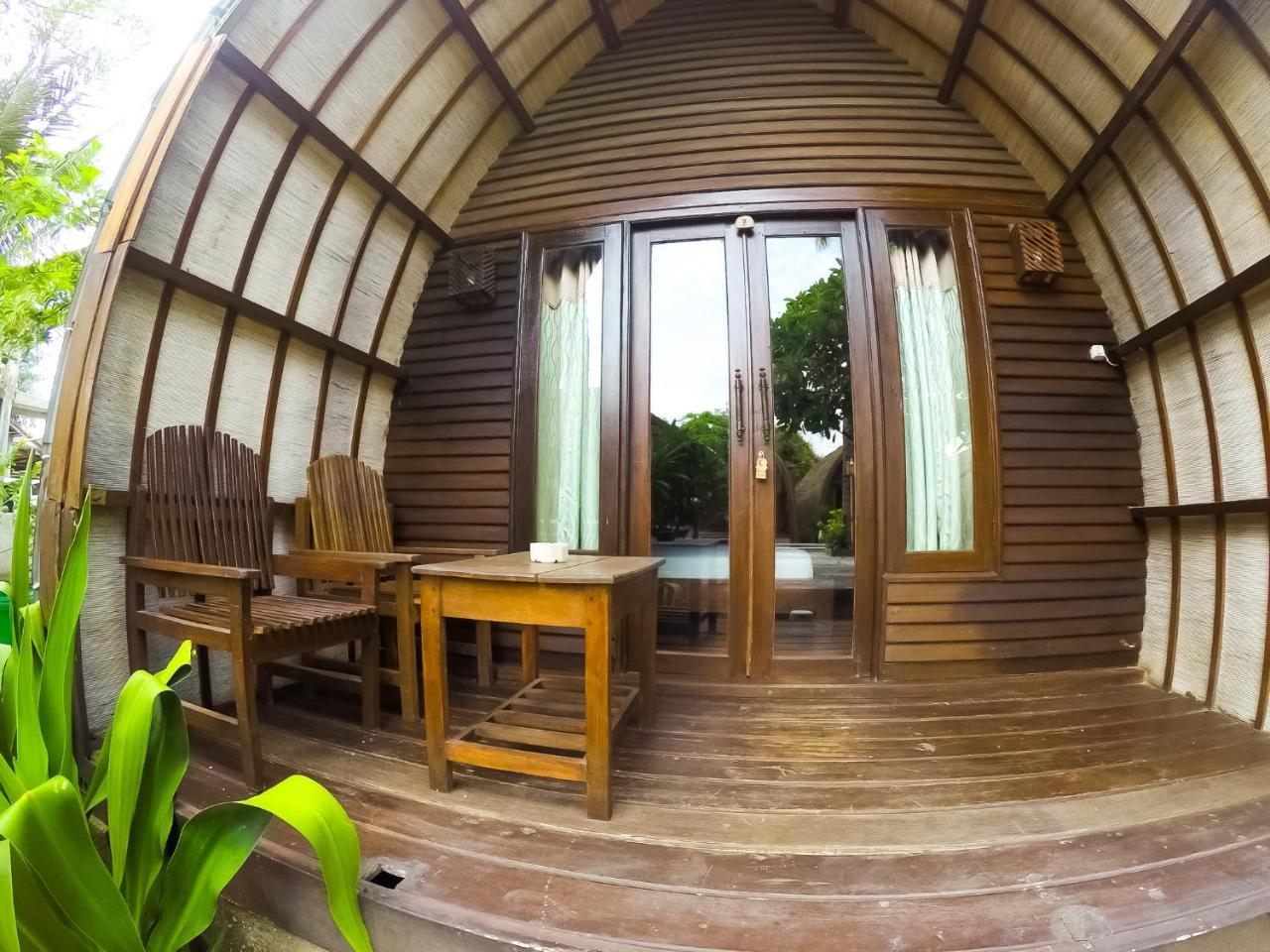 Amora Villa Gili Trawangan Buitenkant foto